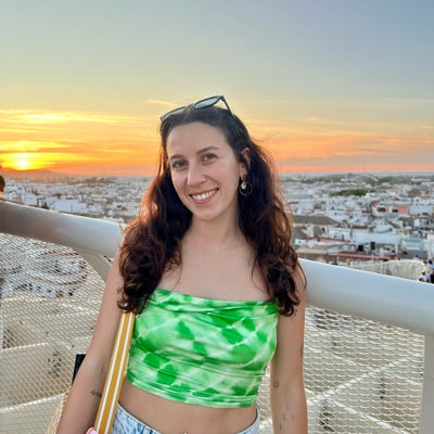 Joana Vai de Viagem — colaboração orgânica com a Bears & Co Retrato de Joana Vai de Viagem, criadora convidada pela Bears & Co